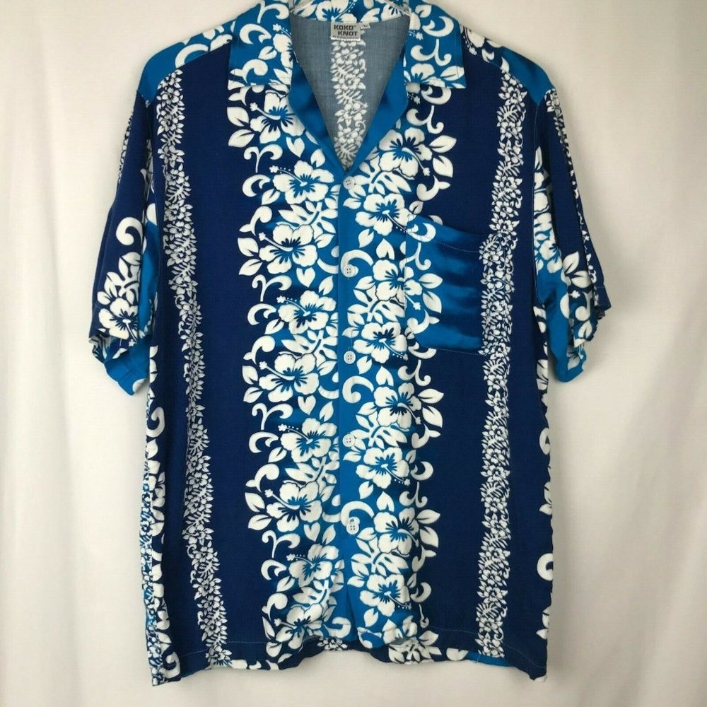 Koko Knot Mens L Blue White Hawaiian Floral Print Shirt Button Front Short Slv